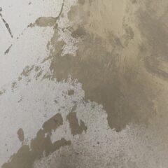 黒とゴールドの配色における意味合いについて